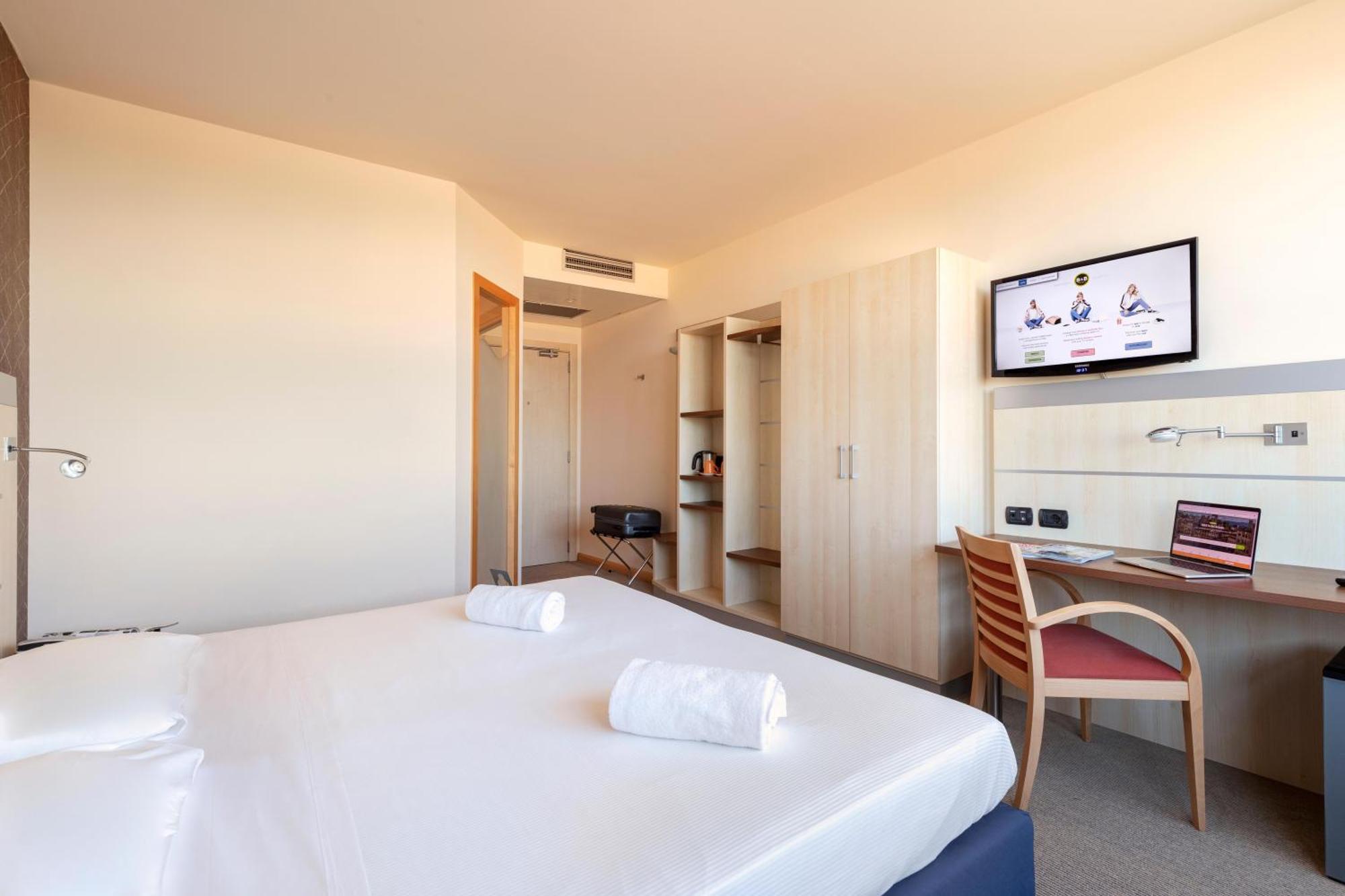 B&B Hotel Cherasco Langhe Екстериор снимка