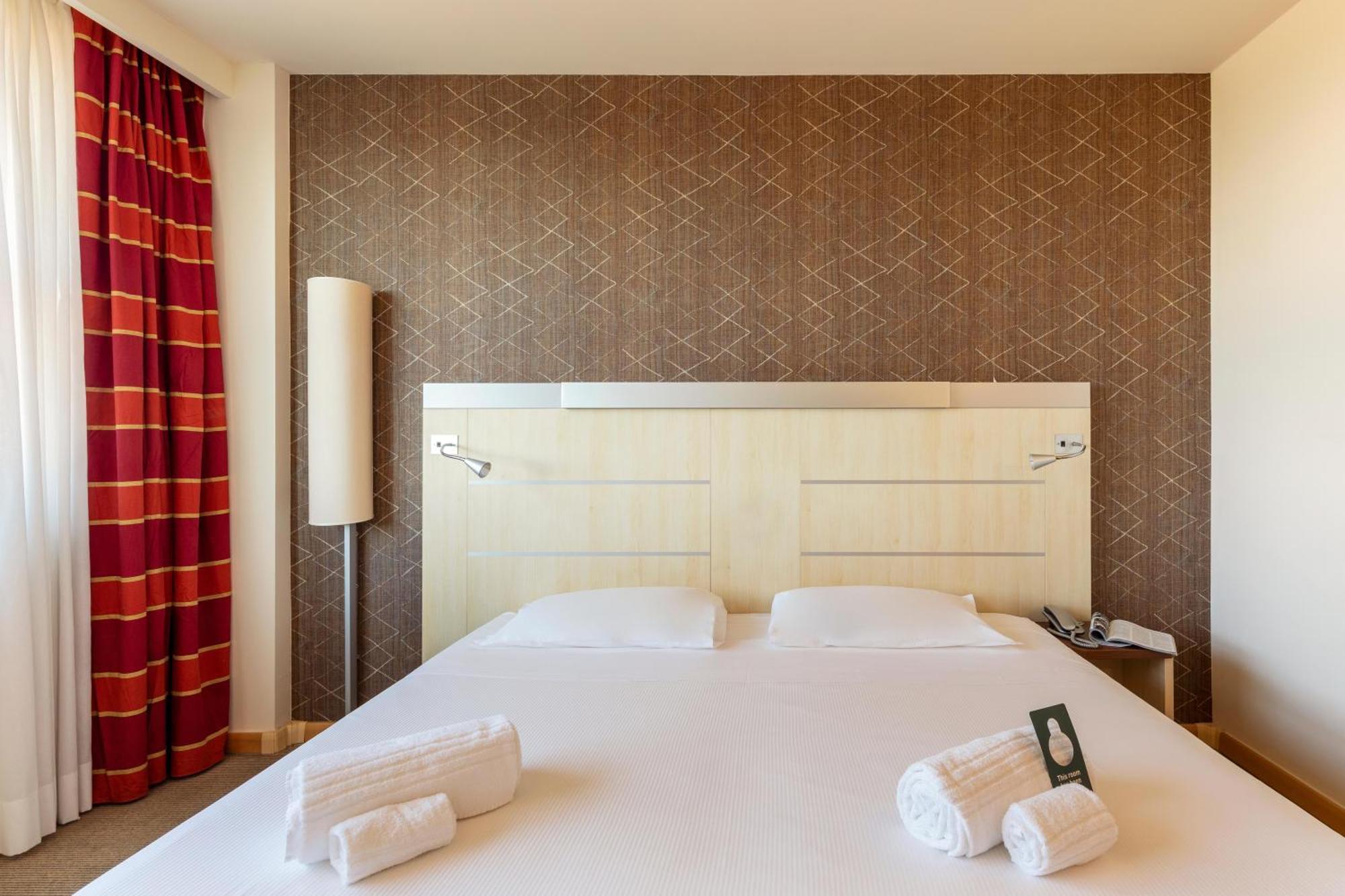 B&B Hotel Cherasco Langhe Екстериор снимка