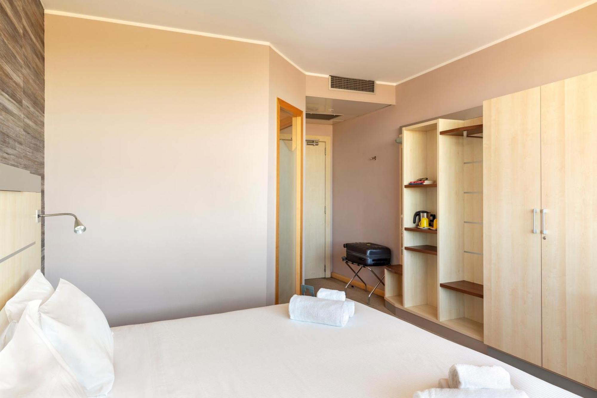 B&B Hotel Cherasco Langhe Екстериор снимка