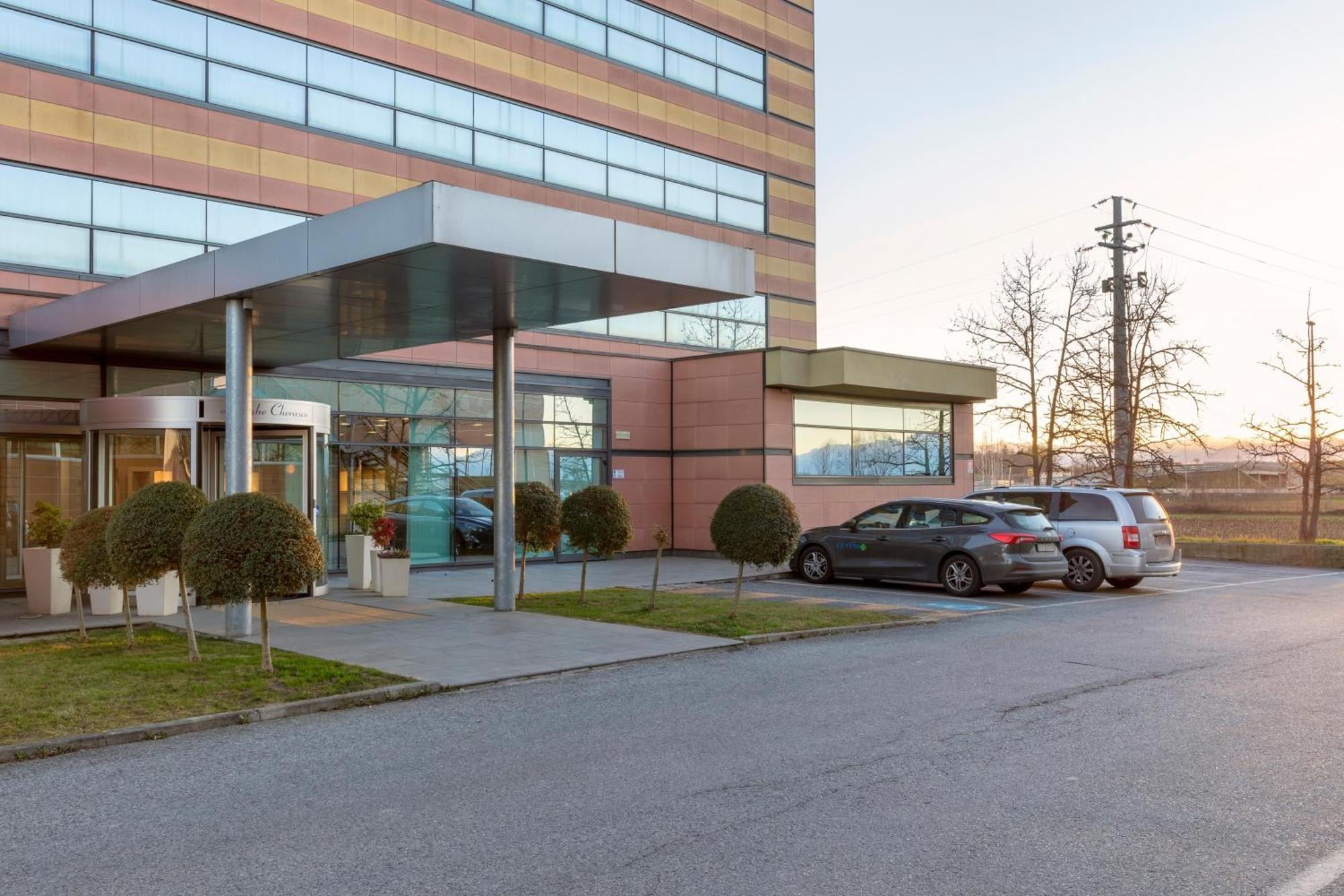 B&B Hotel Cherasco Langhe Екстериор снимка