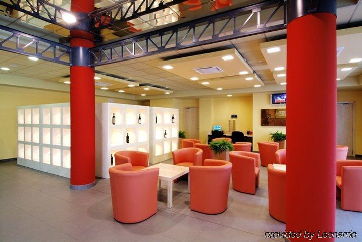 B&B Hotel Cherasco Langhe Ресторант снимка